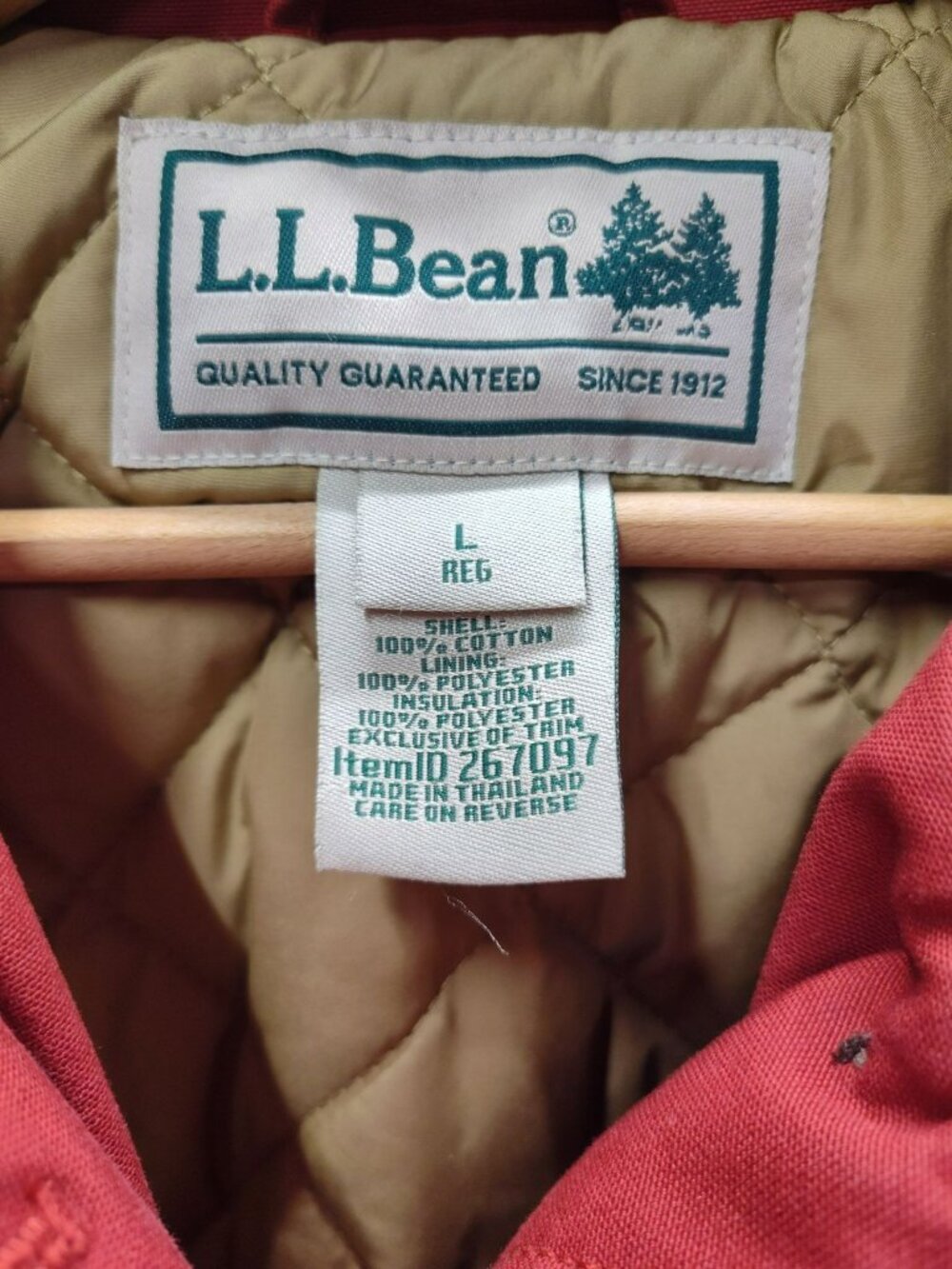 LL Bean Red Barn Coat, Size Large, Corduroy Collar, Thinsulate Chore Utility - Picture 3 of 11